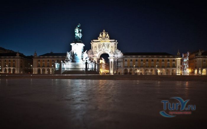 Торговая площадь (Дворцовая площадь)