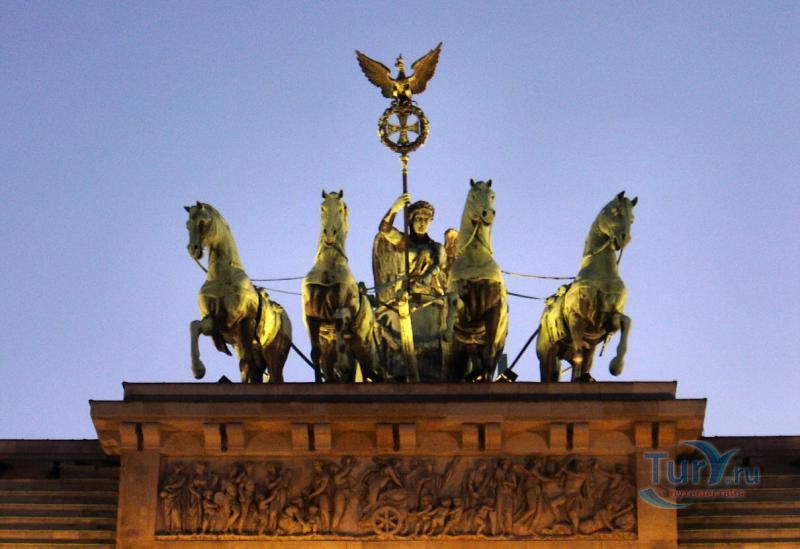 Бранденбургские ворота в Берлине