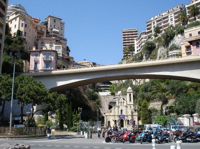 Церковь Святой Девоты