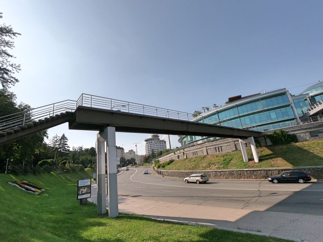 Мост поцелуев