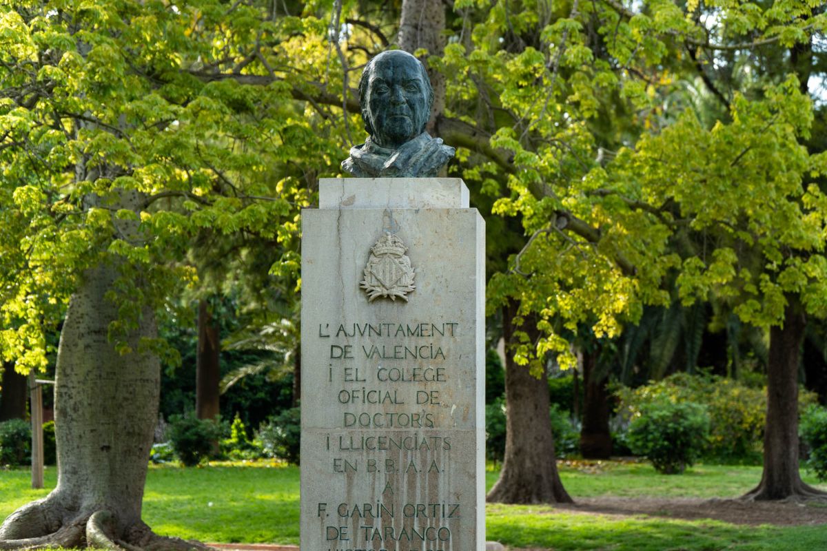 Памятник Филиппу Гарину Ортису де Таранко