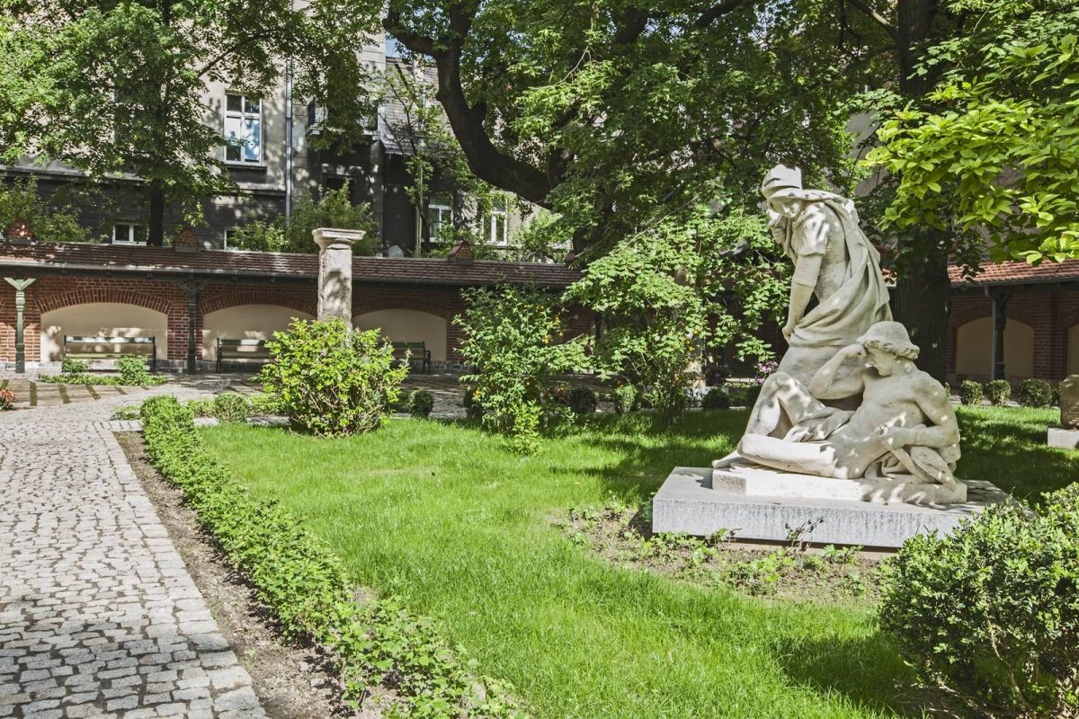 Сад Чапских