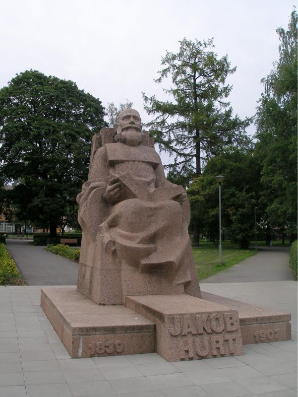 Памятник Якобу Хурту