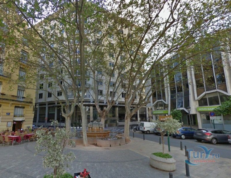 Площадь Родриго Боте