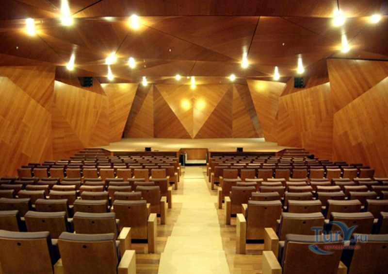 Культурный Центр CentroCentro (Дворец Сибелес)