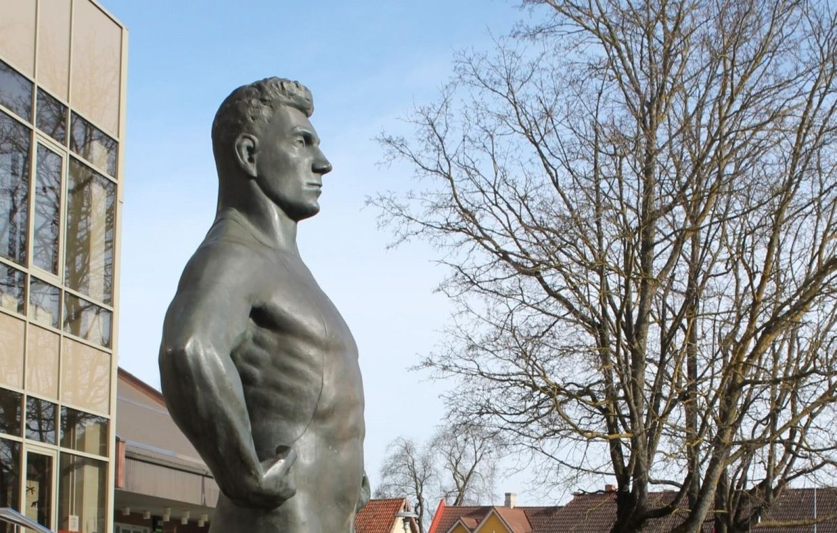 Памятник Мартину Клейну