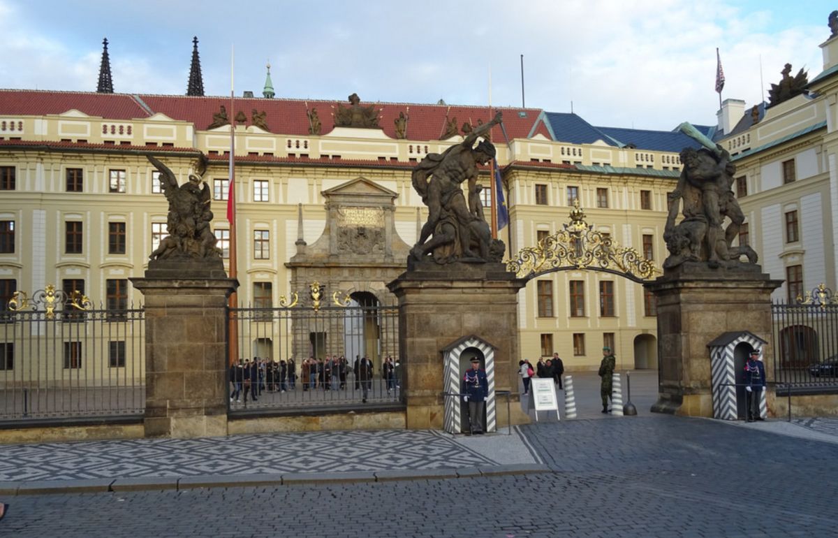 Старый Королевский Дворец в Пражском Граде