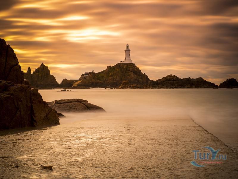 Маяк Корбьер