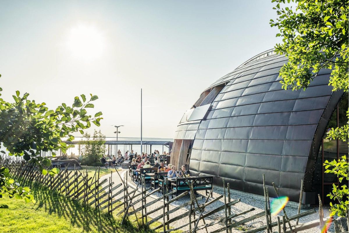 Прибрежный ресторан Paat («Лодка»)